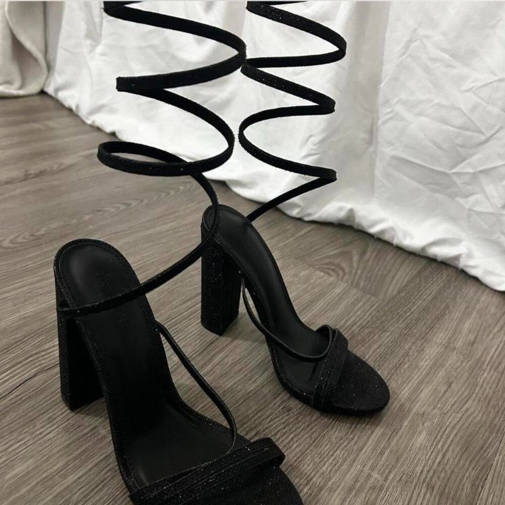 Black sparkly high heels #glamour